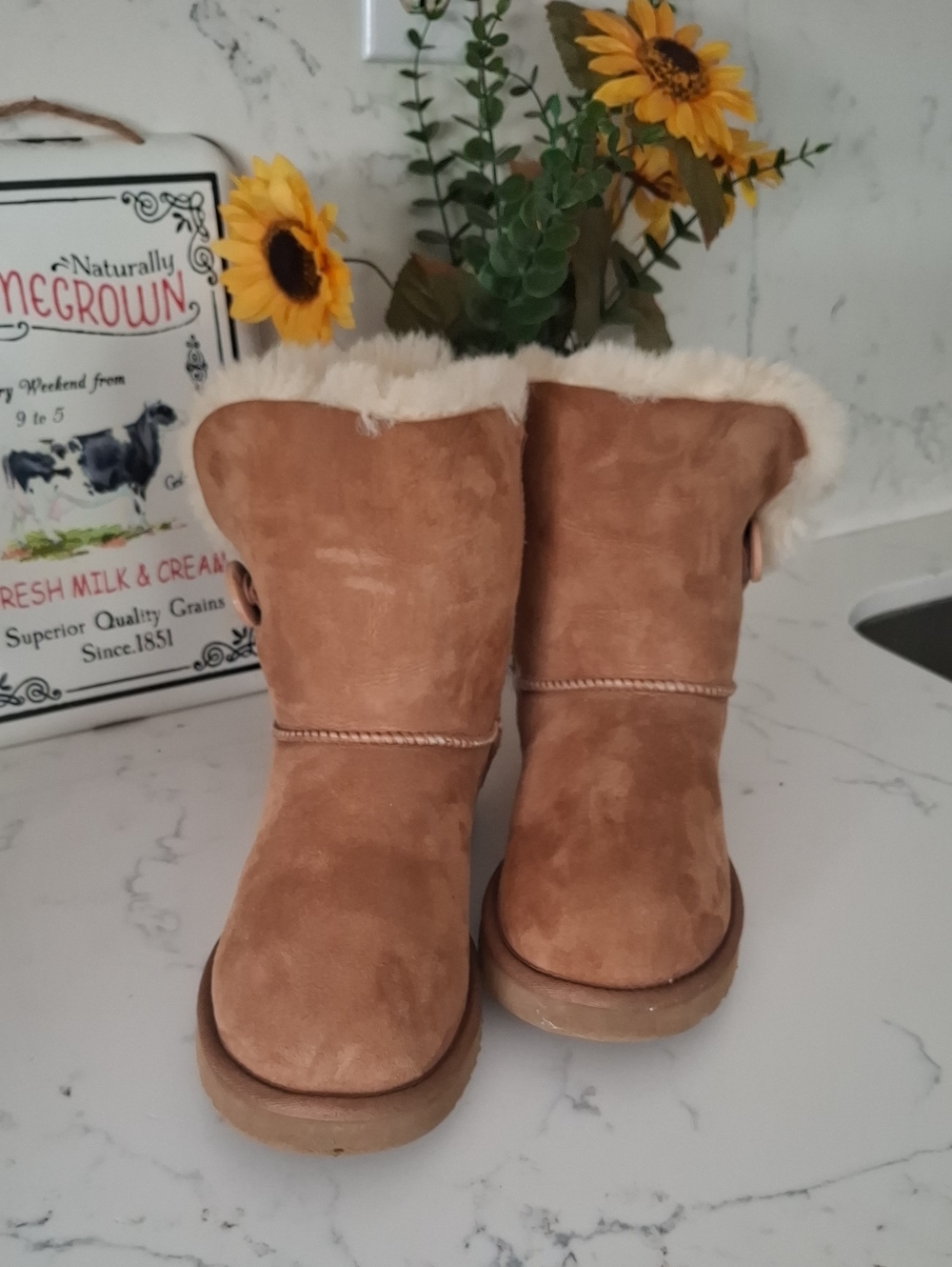 UGG BAILEY WomensClassic Shearling-Lined Suede Winter Boots - Chestnut